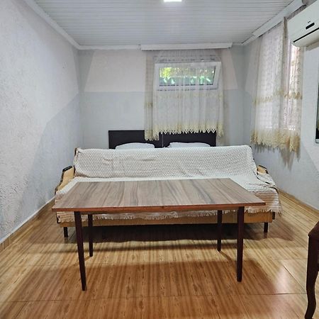 Guest House 2 Floor Batumi Eksteriør billede