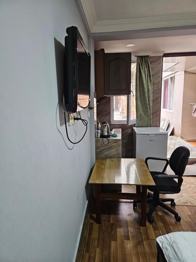 Guest House 2 Floor Batumi Eksteriør billede