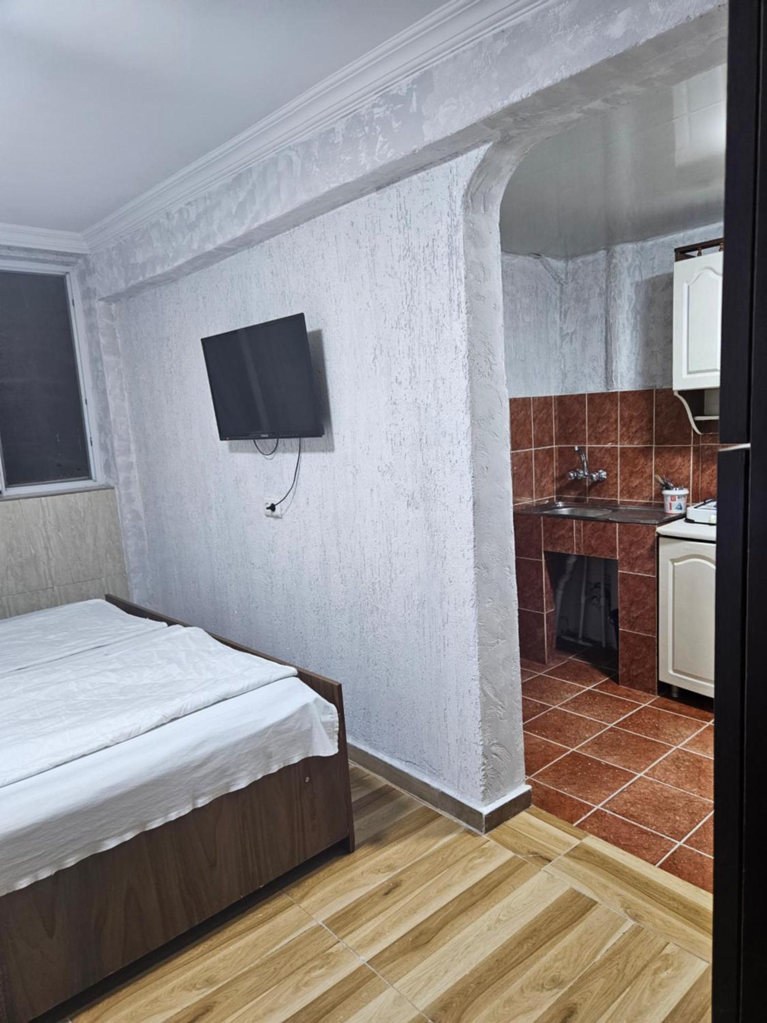 Guest House 2 Floor Batumi Eksteriør billede