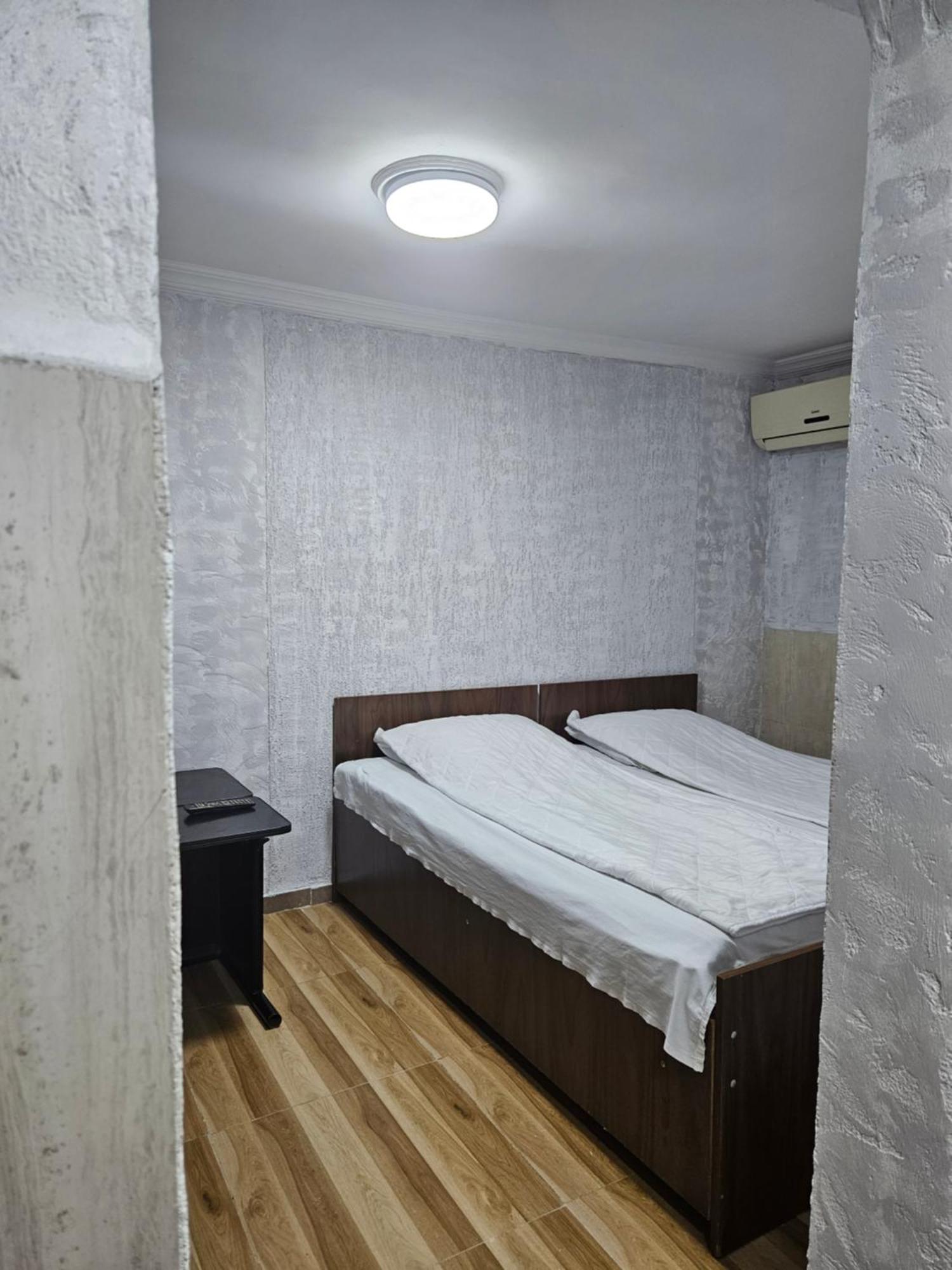 Guest House 2 Floor Batumi Eksteriør billede