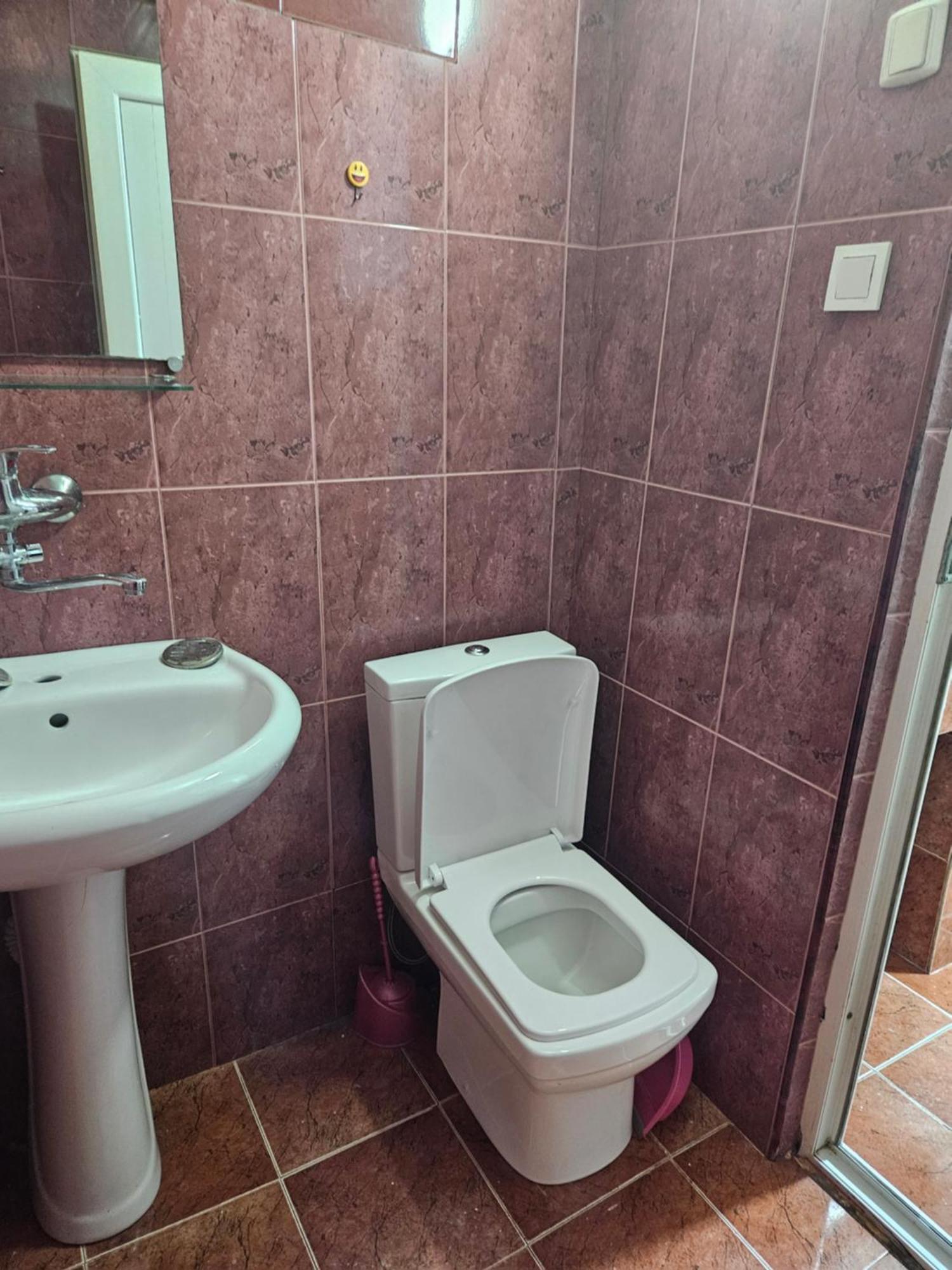 Guest House 2 Floor Batumi Eksteriør billede