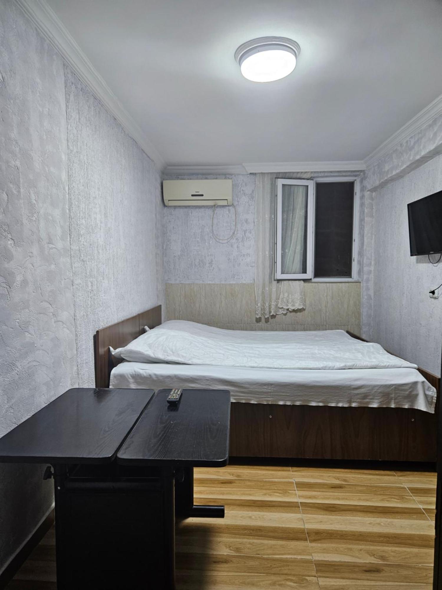 Guest House 2 Floor Batumi Eksteriør billede