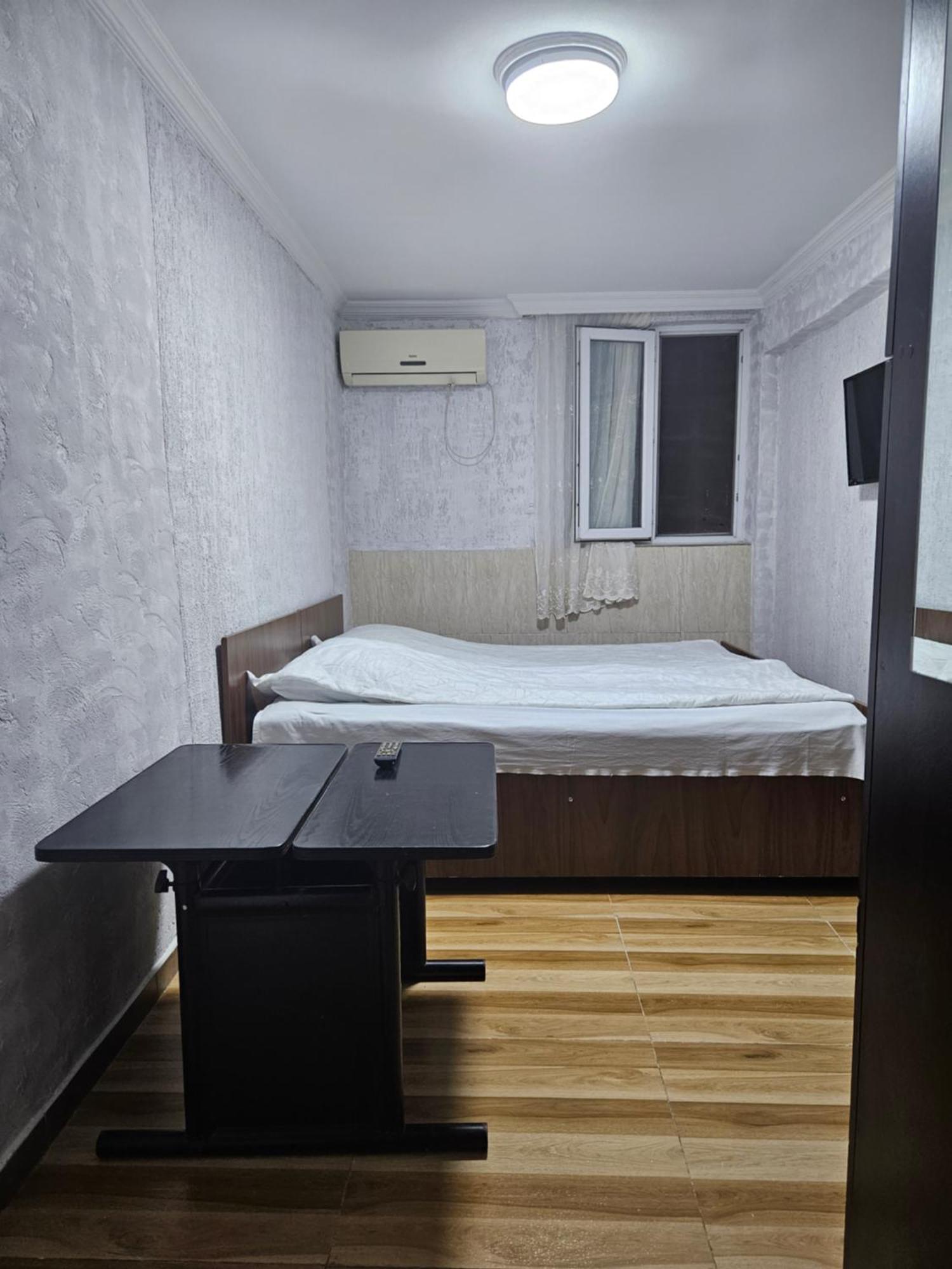 Guest House 2 Floor Batumi Eksteriør billede