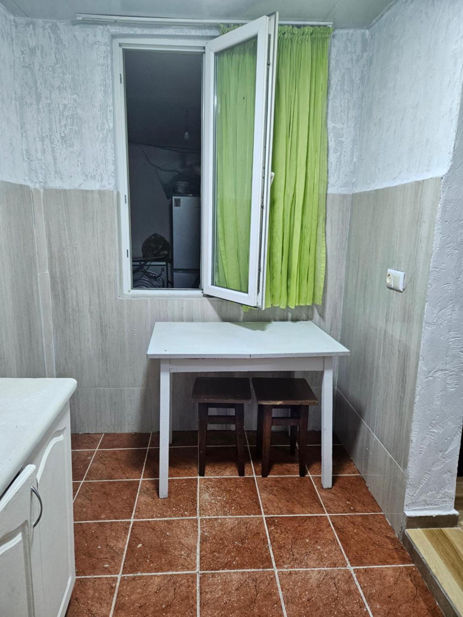 Guest House 2 Floor Batumi Eksteriør billede