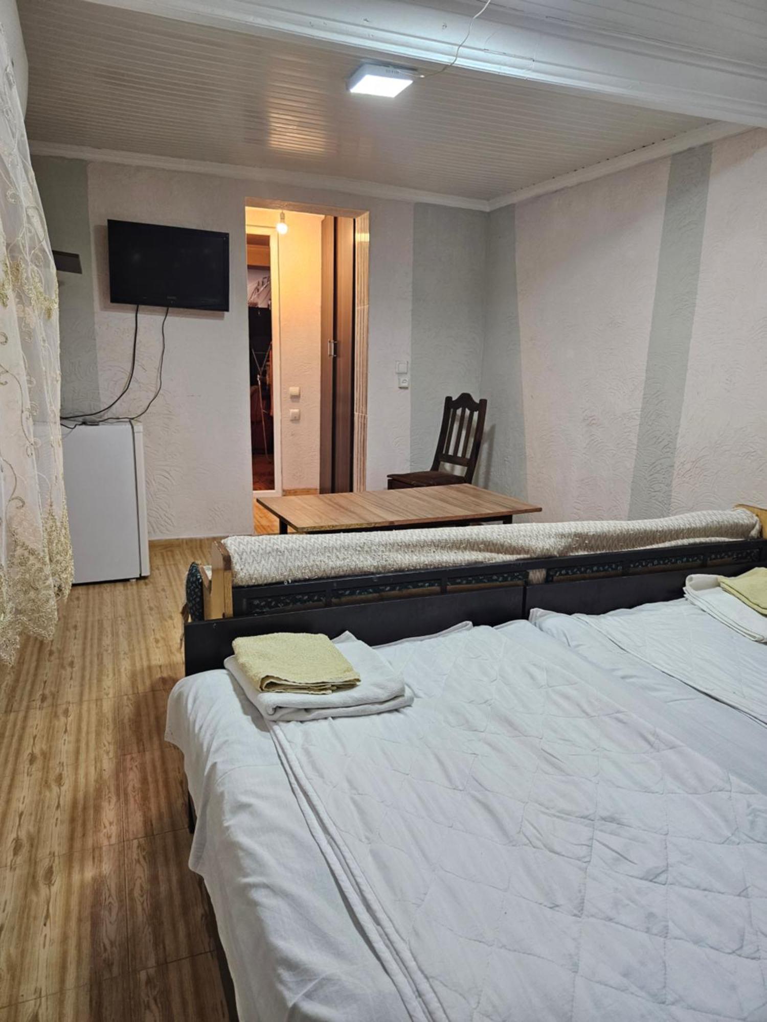 Guest House 2 Floor Batumi Eksteriør billede