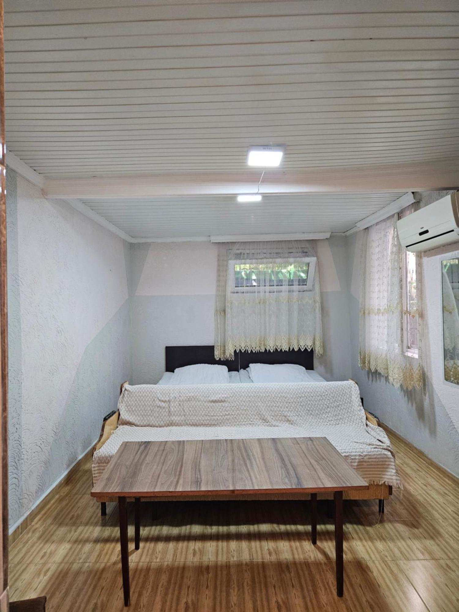 Guest House 2 Floor Batumi Eksteriør billede